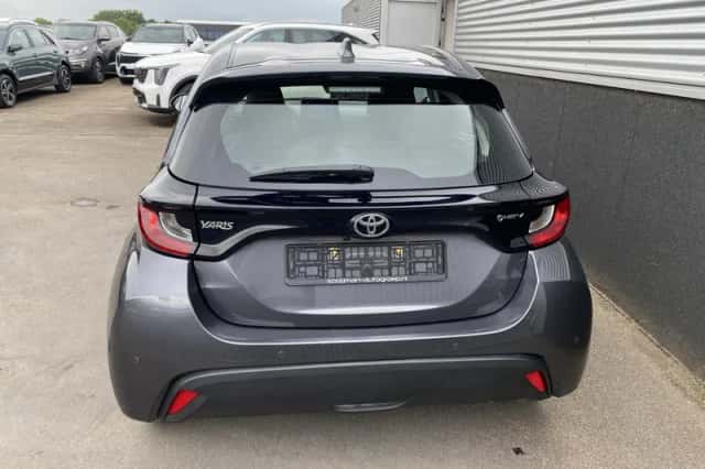 Toyota Yaris (2025) thumbnail 6