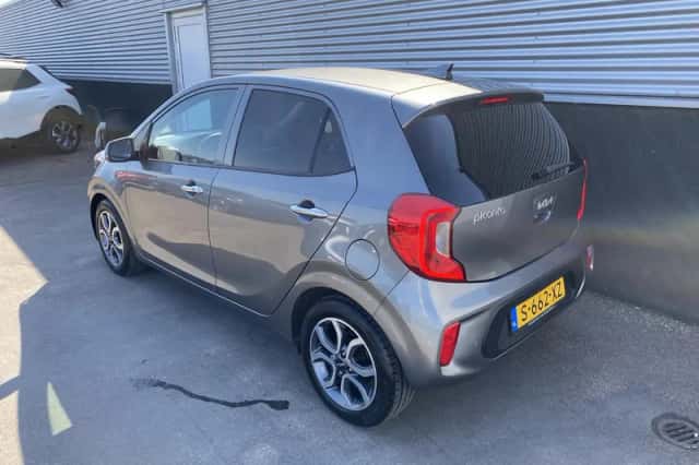 Kia Picanto (2023) thumbnail 3