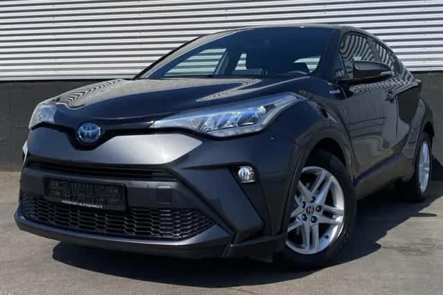 Toyota C-HR (2023) thumbnail 2