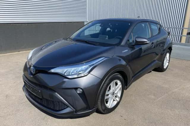 Toyota C-HR (2023) thumbnail 3