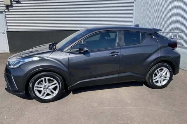 Toyota C-HR (2023) thumbnail 4