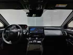 Toyota bZ4X (2024) thumbnail 2