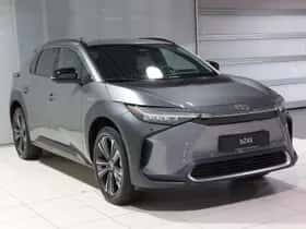 Toyota bZ4X (2024) thumbnail 5