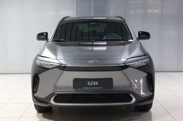 Toyota bZ4X (2024) thumbnail 6