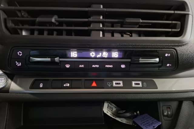 Toyota Proace (2024) thumbnail 4