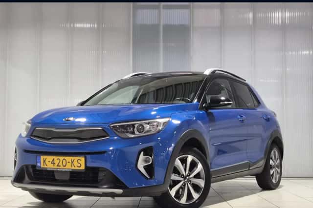 Kia Stonic (2021) thumbnail 1