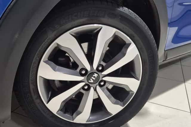 Kia Stonic (2021) thumbnail 2