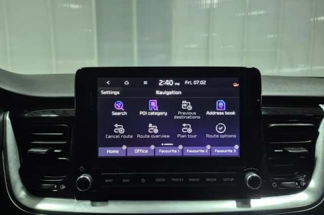 Kia Stonic (2021) thumbnail 14
