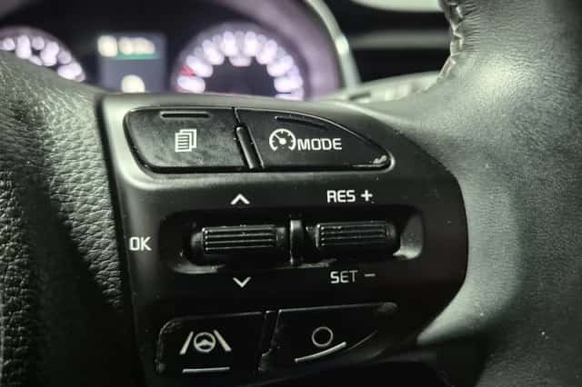 Kia Stonic (2021) thumbnail 16
