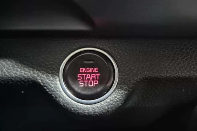 Kia Stonic (2021) thumbnail 18