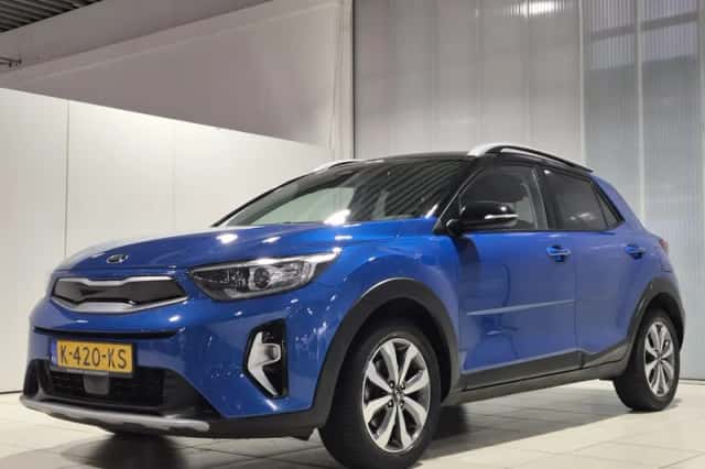 Kia Stonic (2021) thumbnail 5