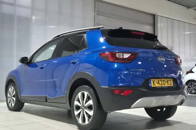 Kia Stonic (2021) thumbnail 6