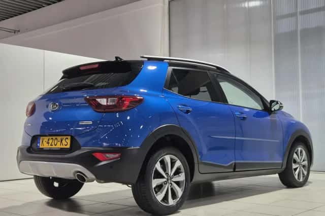 Kia Stonic (2021) thumbnail 8