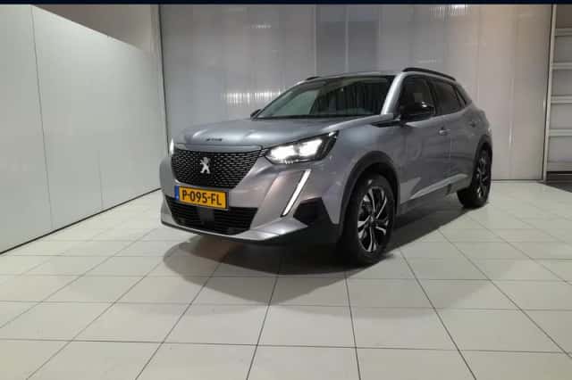 Peugeot e-2008 (2022) thumbnail 1