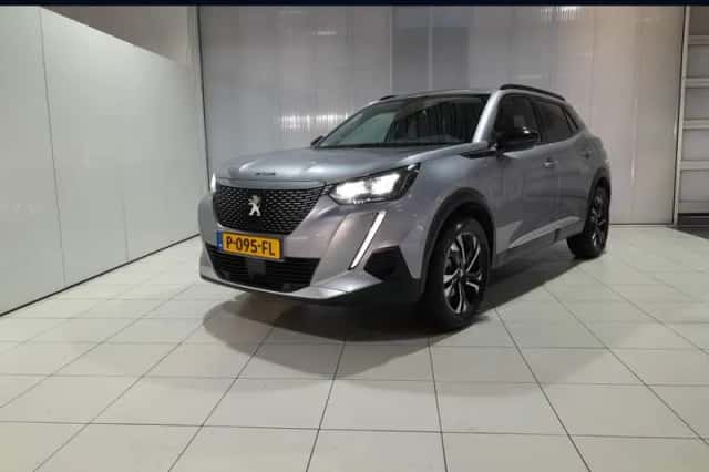 Peugeot e-2008 (2022)
