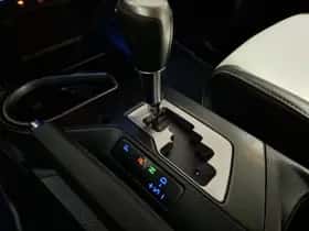 Toyota RAV4 (2017) thumbnail 31