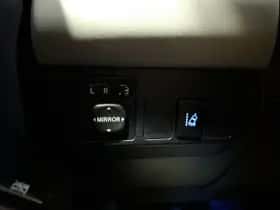 Toyota RAV4 (2017) thumbnail 33