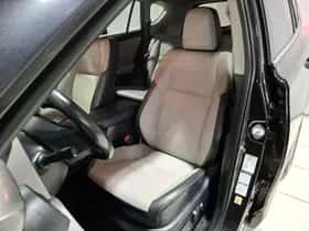 Toyota RAV4 (2017) thumbnail 36