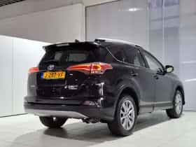 Toyota RAV4 (2017) thumbnail 8