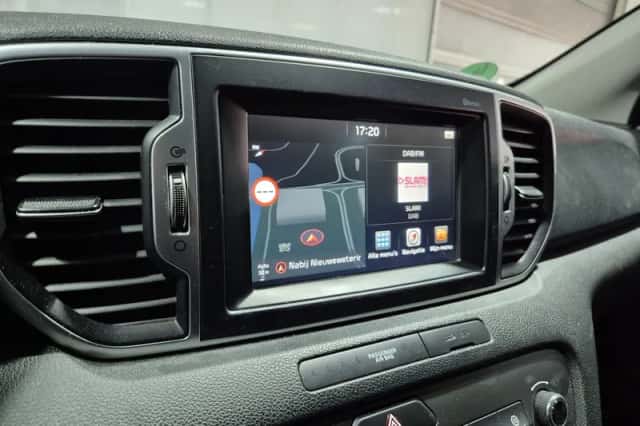 Kia Sportage (2018) thumbnail 12