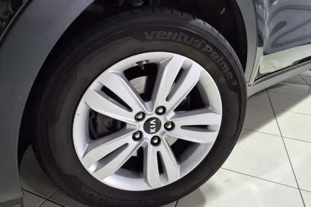 Kia Sportage (2018) thumbnail 3