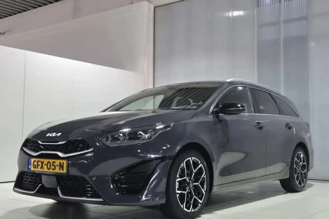 Kia Ceed Sportswagon (2024) thumbnail 2