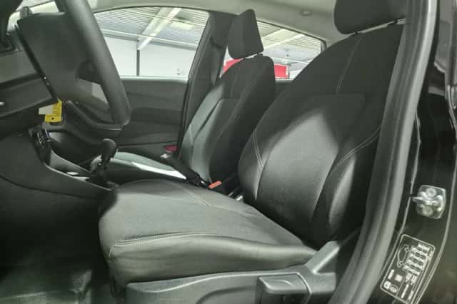 Ford Fiesta (2022) thumbnail 3