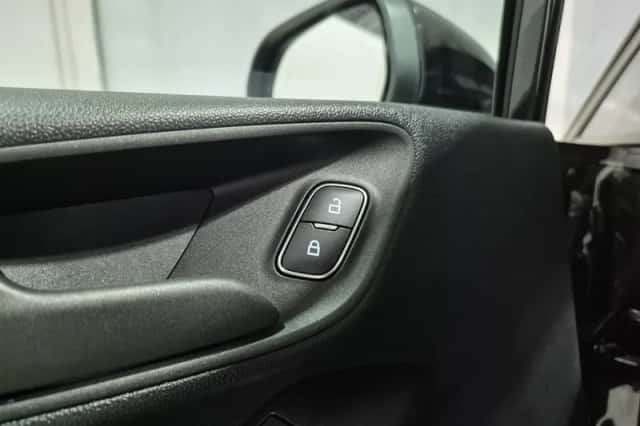 Ford Fiesta (2022) thumbnail 30