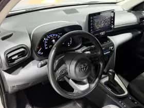 Toyota Yaris Cross (2024) thumbnail 2