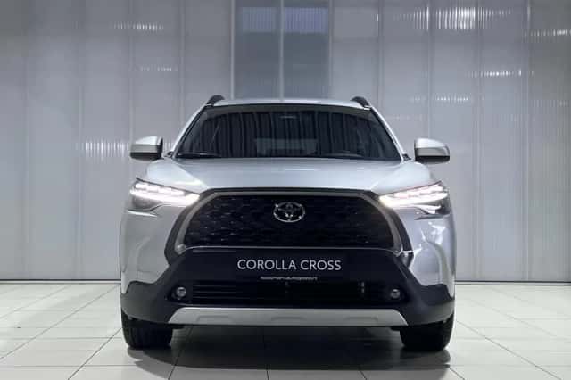 Toyota Corolla (2024) thumbnail 2