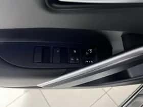 Toyota Corolla (2024) thumbnail 25