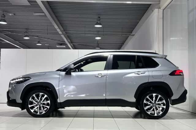 Toyota Corolla (2024) thumbnail 5