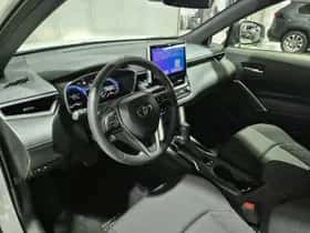 Toyota Corolla (2024) thumbnail 2