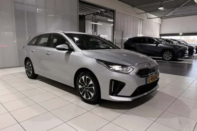 Kia Ceed Sportswagon (2021) thumbnail 3