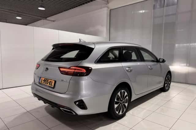 Kia Ceed Sportswagon (2021) thumbnail 6