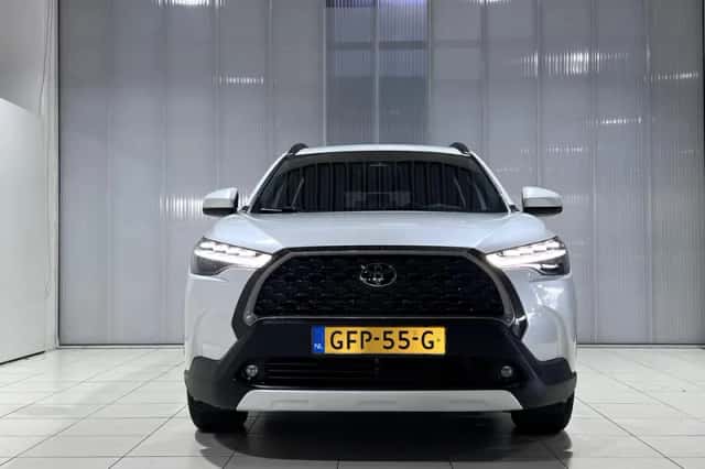 Toyota Corolla (2024) thumbnail 2