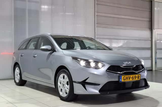 Kia Ceed Sportswagon (2024) thumbnail 3