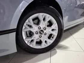 Kia Ceed Sportswagon (2024) thumbnail 4