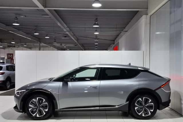 Kia EV6 (2024) thumbnail 6