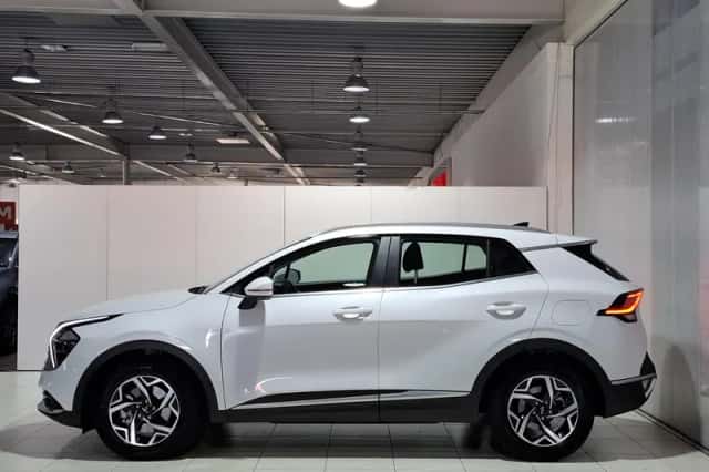 Kia Sportage (2024) thumbnail 5