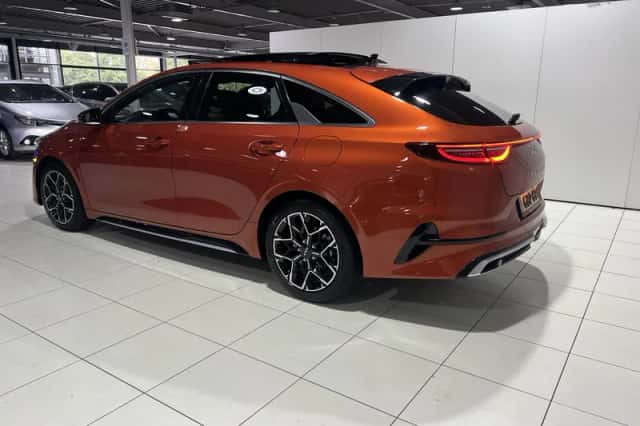 Kia Proceed (2024) thumbnail 5