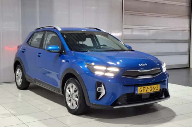 Kia Stonic (2024) thumbnail 2