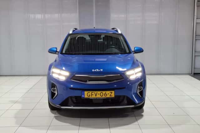 Kia Stonic (2024) thumbnail 3