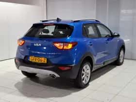 Kia Stonic (2024) thumbnail 5
