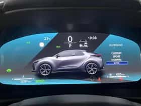 Toyota C-HR (2024) thumbnail 16