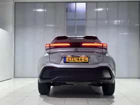 Toyota C-HR (2024) thumbnail 6