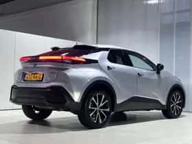 Toyota C-HR (2024) thumbnail 8