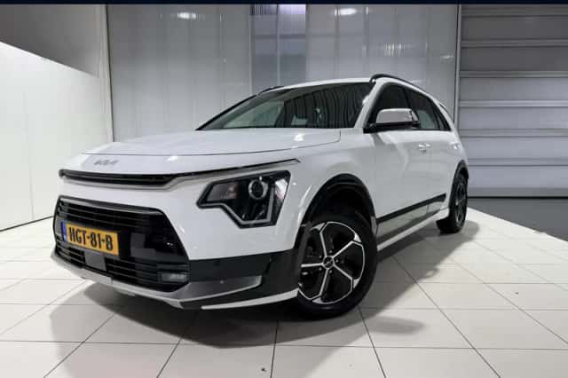 Kia Niro (2025) thumbnail 1