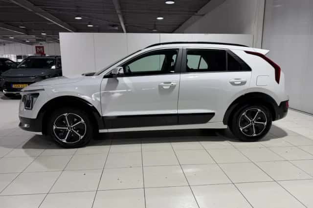 Kia Niro (2025) thumbnail 4