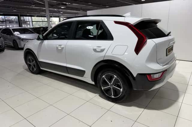Kia Niro (2025) thumbnail 5